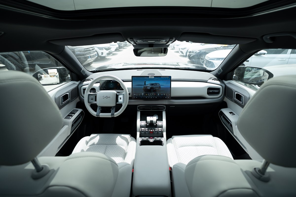 BYD Leopard 3 2025 thumbnail 3