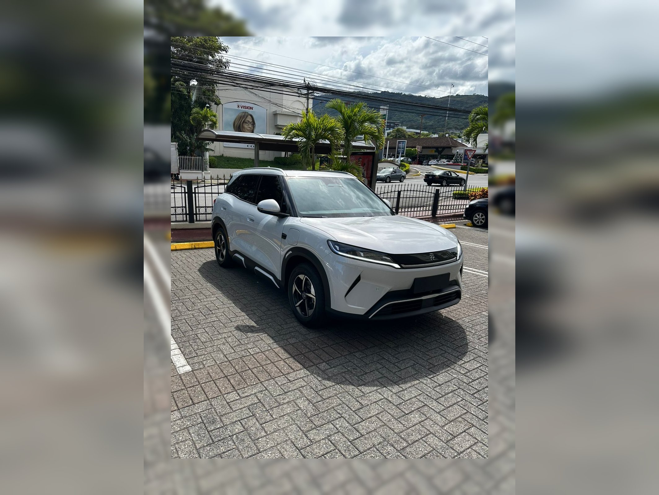 BYD YUAN UP BEYONG 2025 thumbnail 2